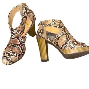 Report Snakeskin Chunky Heel Booties Peep Toe Sandals Women's Size 8.5